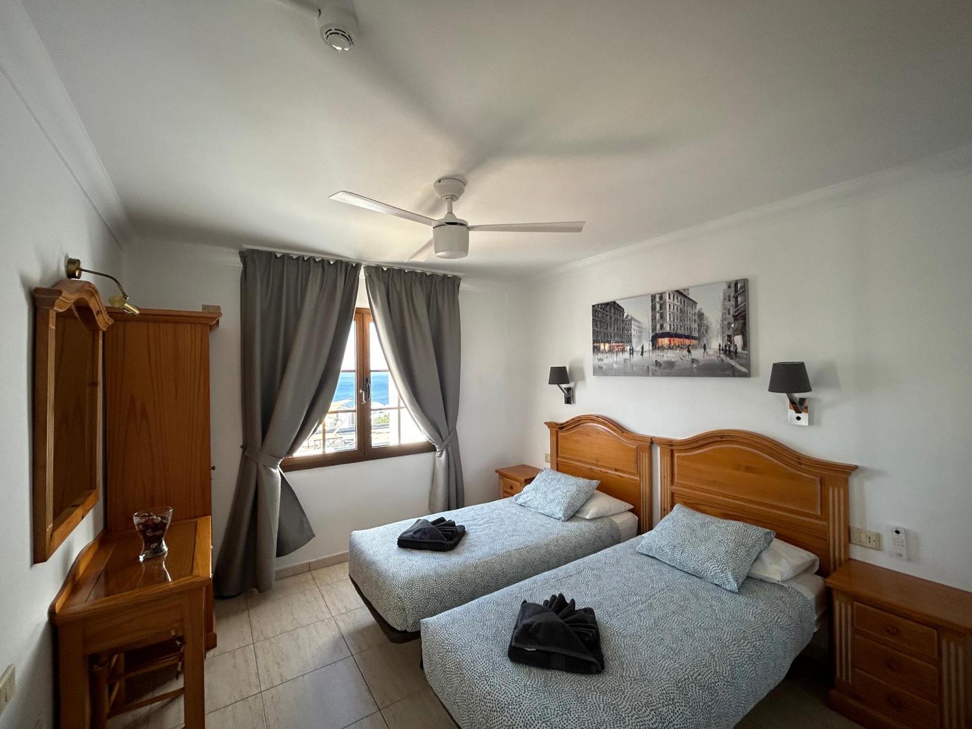 2 Bedroom 2 Bathroom Apartment Puerto del Carmen  Bagian luar foto